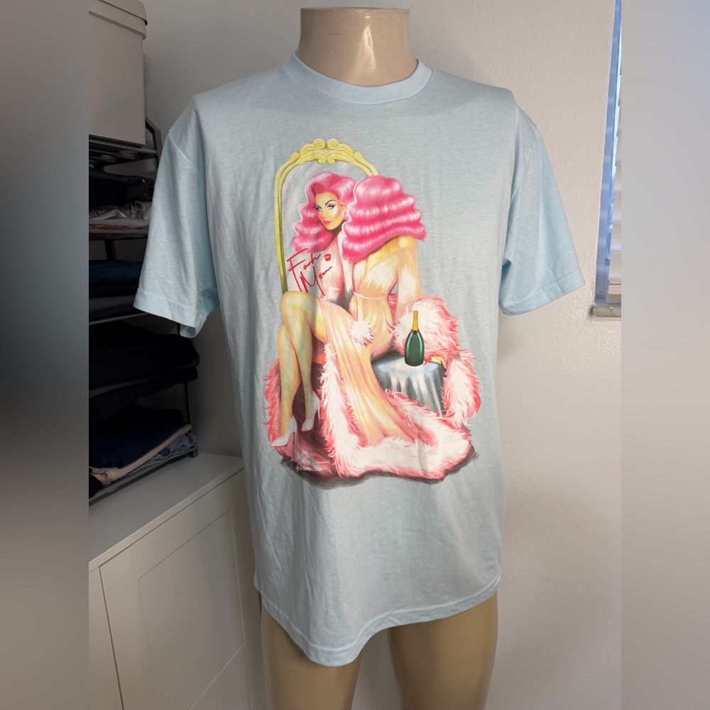 Next level size L Shirt like new